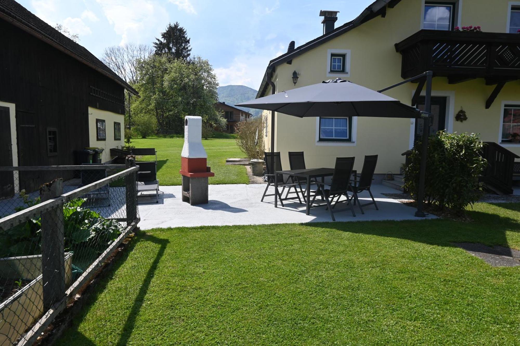 Ferienhaus Humer Altmuenster Exterior photo
